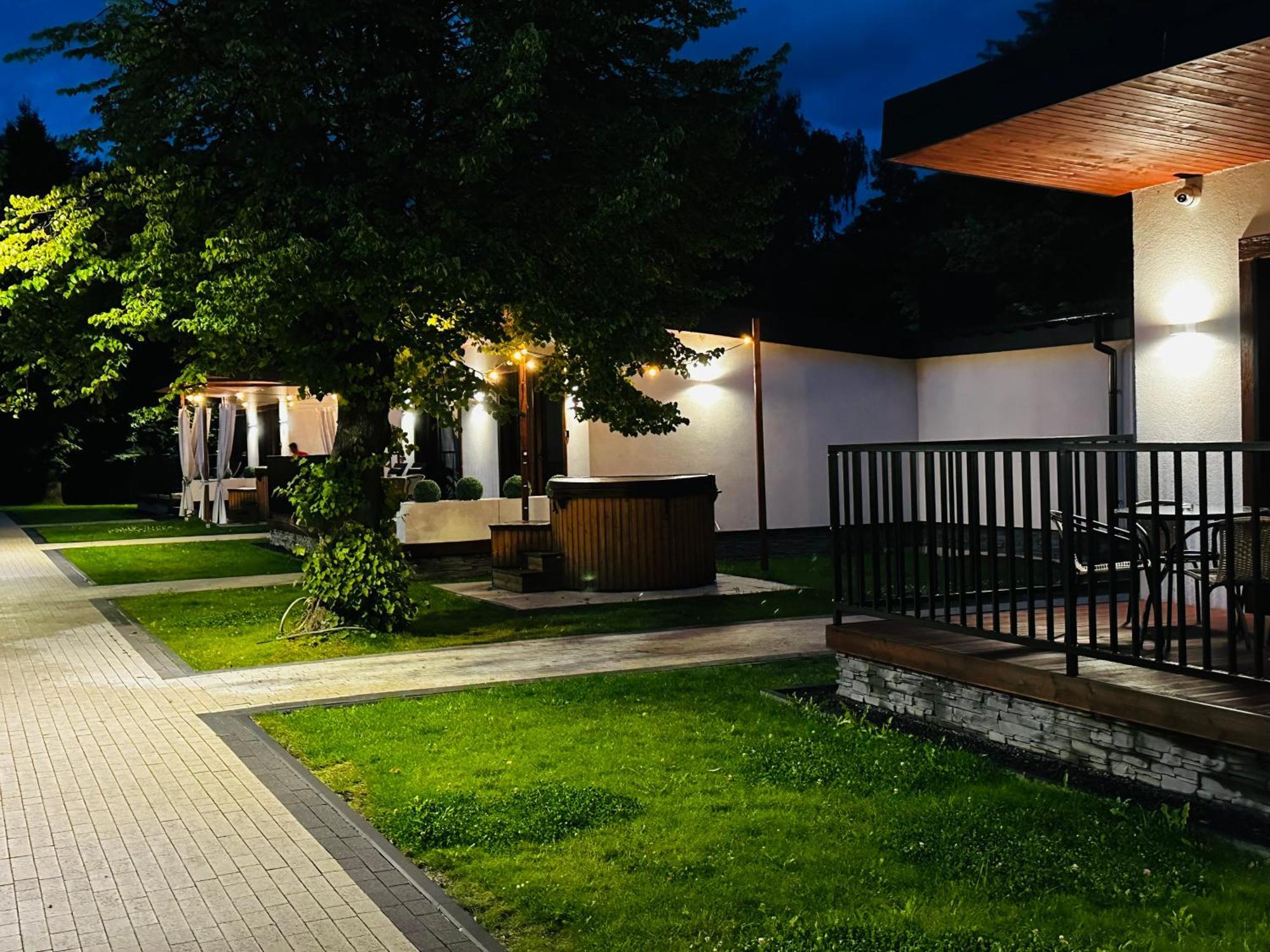 Wrzos Resort & Wellness **** Domki Caloroczne Wegierska Gorka Exteriör bild